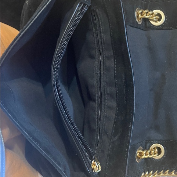 Rebecca Minkoff Chic Black and Gold Chain Shoulder Bag - Picture 4 of 9